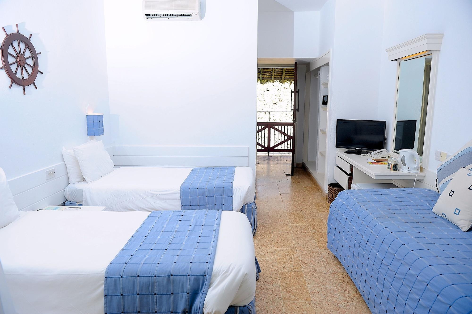 Voyager Beach Resort Mombasa Exterior photo
