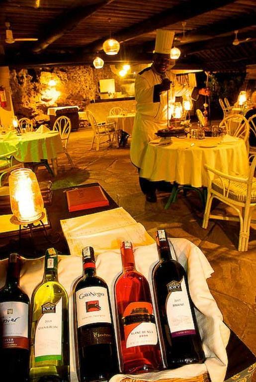 Voyager Beach Resort Mombasa Restaurant photo